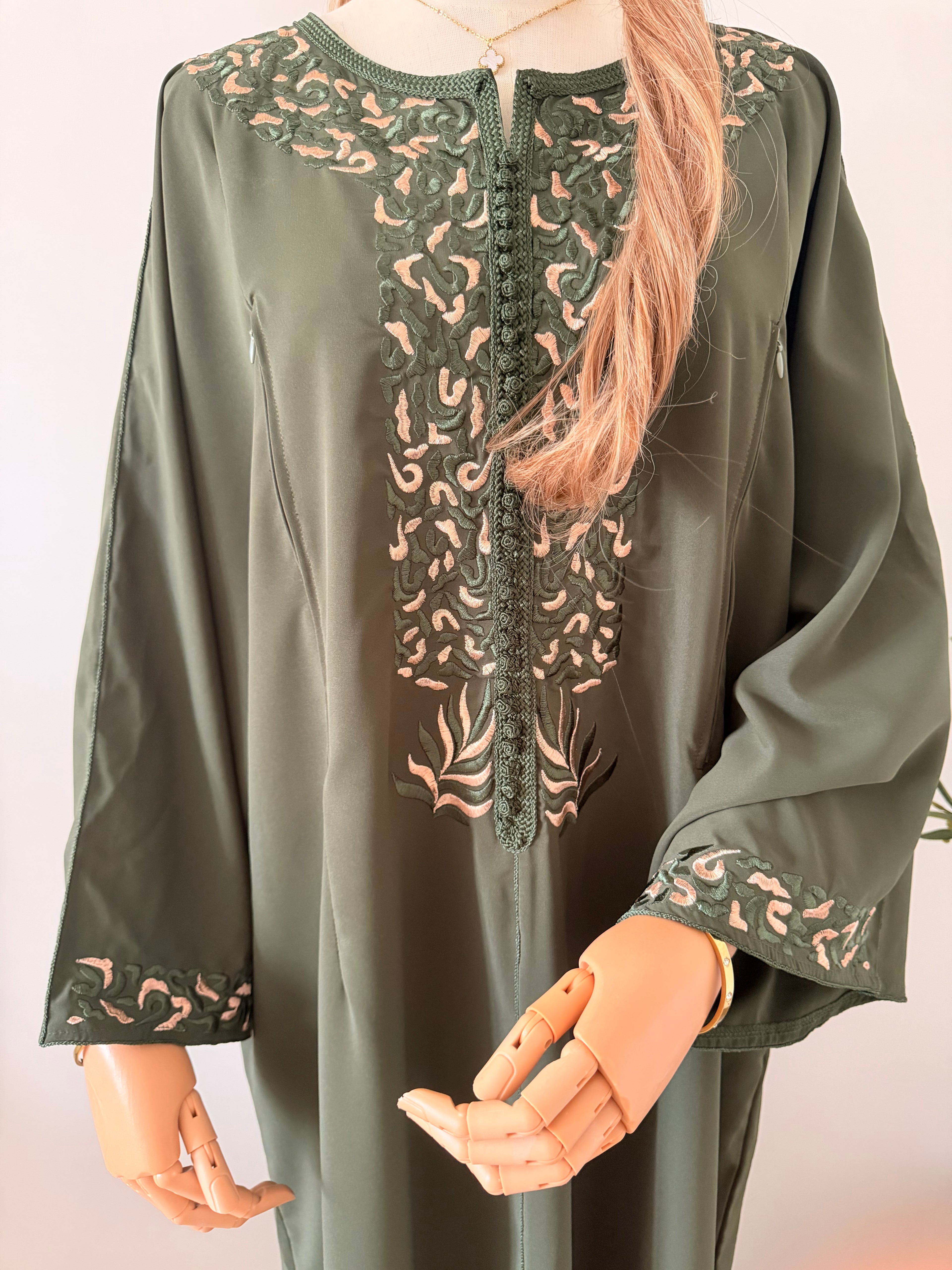 Robe Caramel - Olive