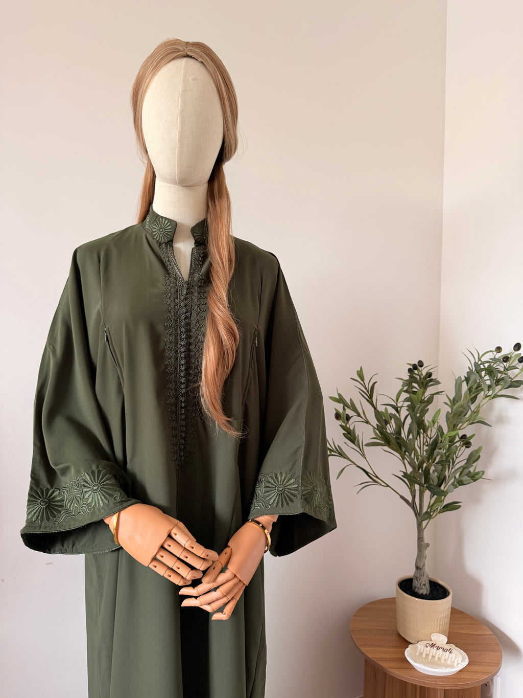 Robe Ameerat - Olive